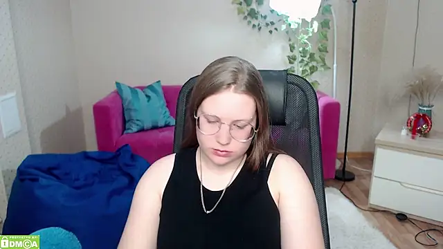 kuri_u - Kuri_u's free webcam - UK Sex Cams