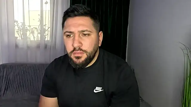 Gold_Alpha_Boy webcam