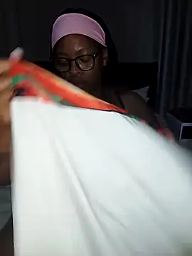 cutehoney92 (F young) - Pussy play