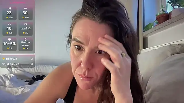 MilkyHoneyLullabies webcam