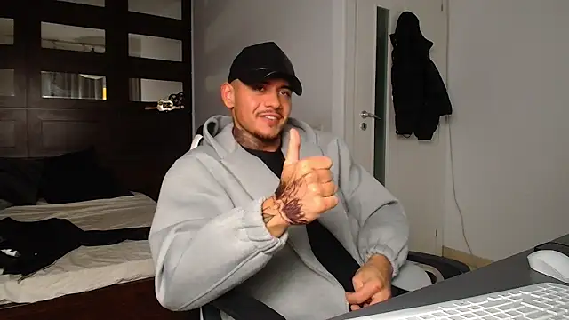 elijahthorne - ElijahThorne's free webcam