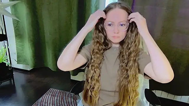 g0ldi - G0LDI's free webcam - UK Sex Cams