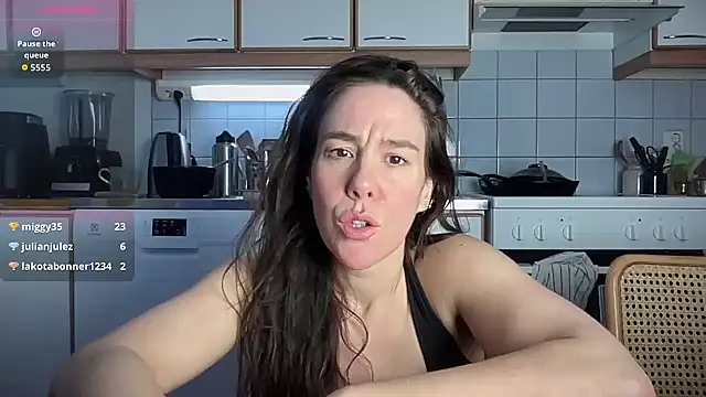 MilkyHoneyLullabies webcam