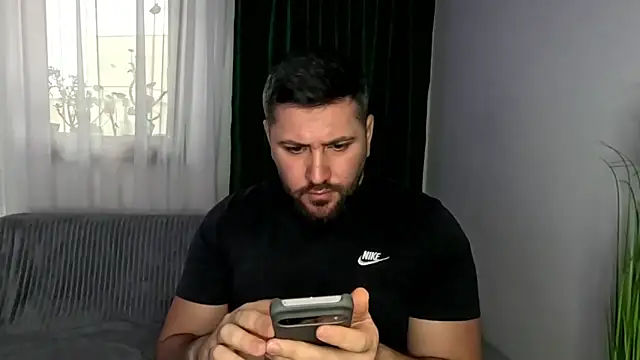 Gold_Alpha_Boy webcam