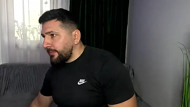 Gold_Alpha_Boy webcam