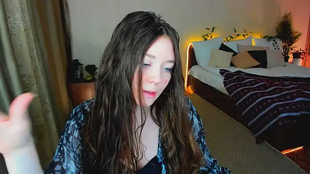 AlluringLookk webcam