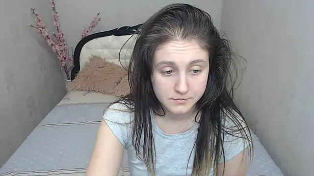 Holliy_Cooper webcam