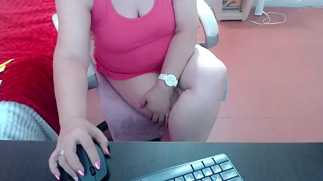 leonela_69 webcam