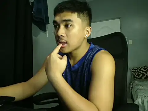 pinoyAdrianneXXX webcam