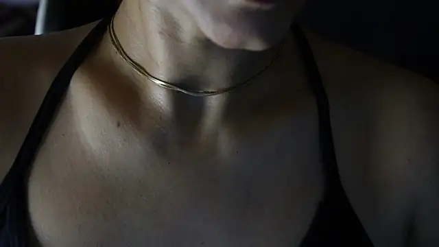 -AyeshaSinghania- webcam