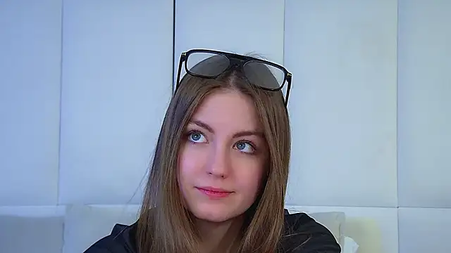 SofiaSarvain webcam