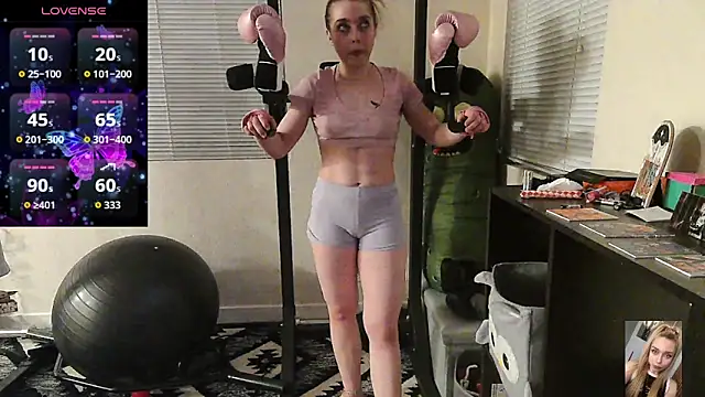 blondiewithanass - Blondiewithanass's free webcam - UK Sex Cams