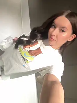 trishawinslet (F young) - make me wet and creamyyyyyy