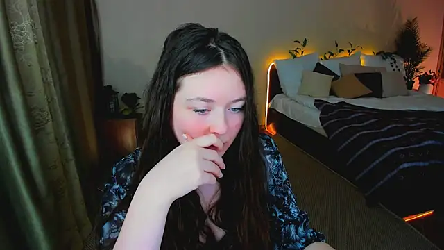 AlluringLookk webcam