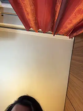 Hotmomcheckk_ webcam