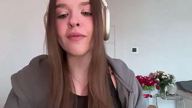 lakishaquattlebaum (F teen) - Lick my sweet lips