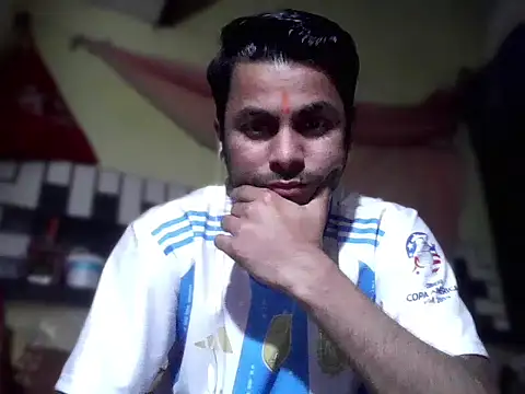 Stubborndesiboy webcam