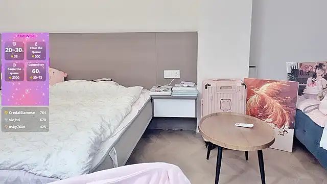 美女-ruoruo-在线直播