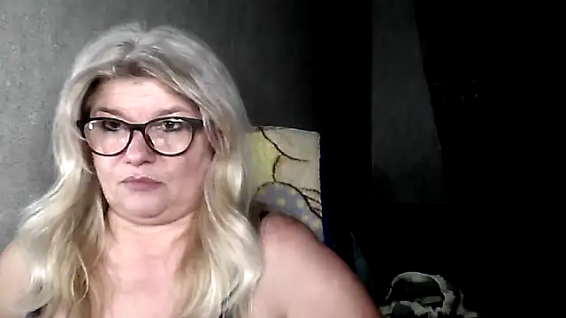 diana_49 - Diana_49's free webcam - UK Sex Cams