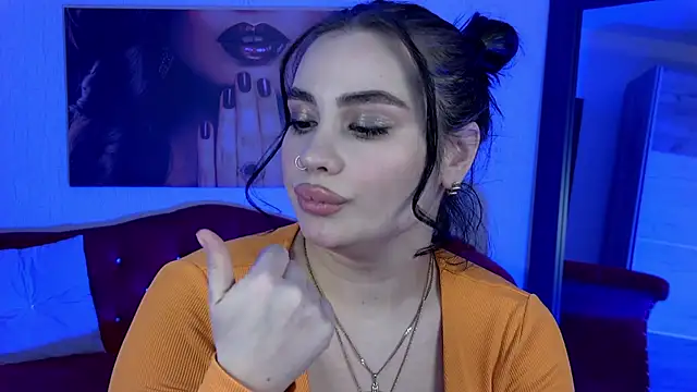 adrianatorres - AdrianaTorres's free webcam