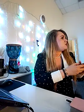 Juicy_PeachLux webcam