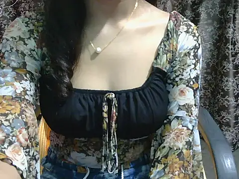 Adorable_Ayesha webcam