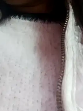 CuteSarikaLIVE webcam