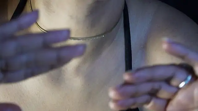 -AyeshaSinghania- webcam