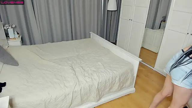 RoxanneComisky webcam