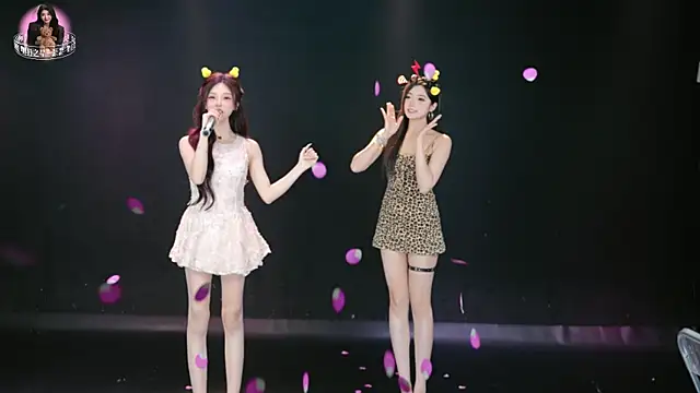 Shiny-girl7788 webcam