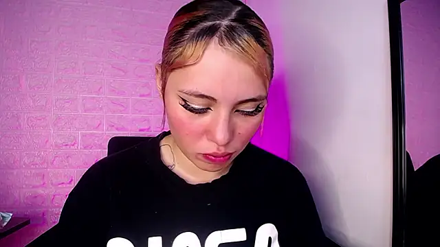 Dominic_Queen1126 webcam