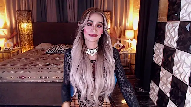 MonstrousCockDiva webcam