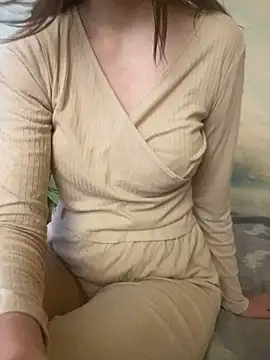 kittiecreme - KittieCreme's free webcam - UK Sex Cams