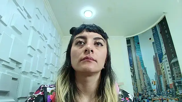 Naughty_Kittenm webcam