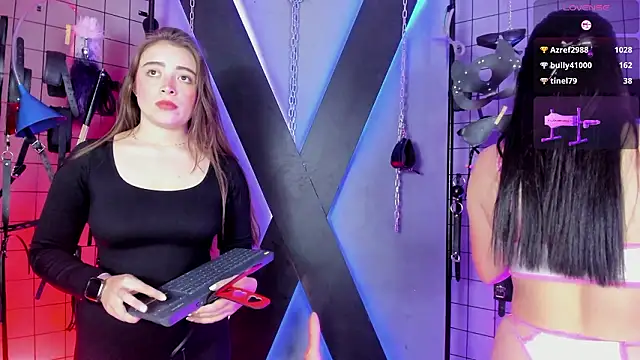 MissKara_Ariana_bdsm webcam