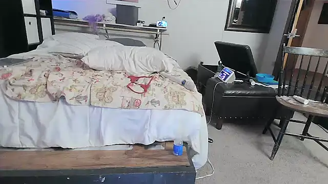 sissytrapdolly24 webcam