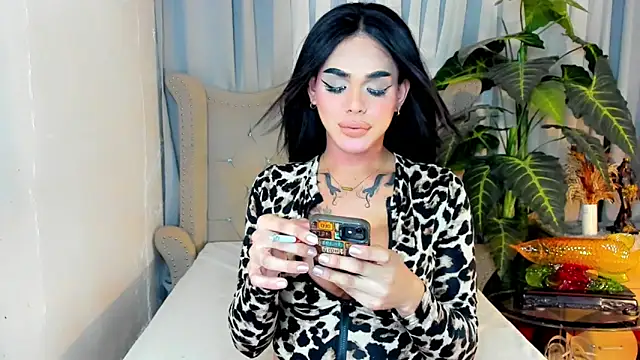 mochalicioustransontop (T young) - YOUR MISTRESS IS ON FIRE