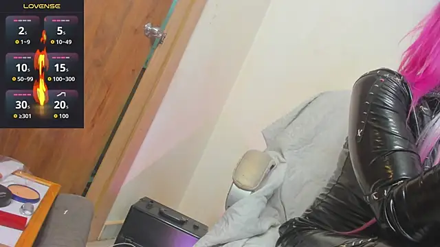 MissCarolinne webcam