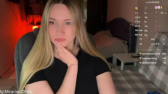 ChloeMillerMeow webcam