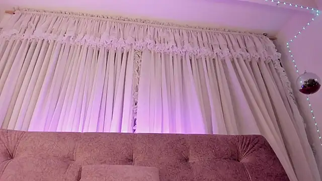 violet_77711 webcam