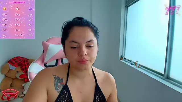 Danna_Saturnitee webcam
