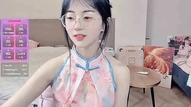 美女-ruoruo-在线直播