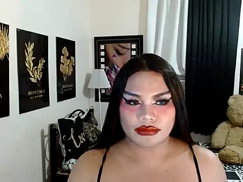 TSbrianaHugeCock webcam