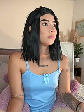 sofiaclarkson (F teen) - Play nipples and fingers