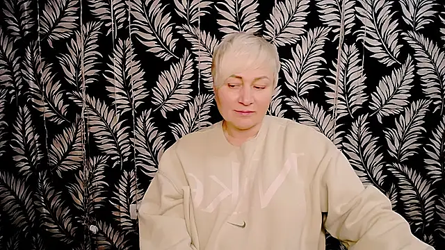 Olivia_playful webcam