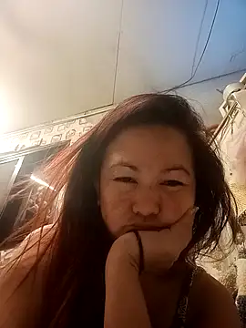 Creamywet_toottits4u webcam