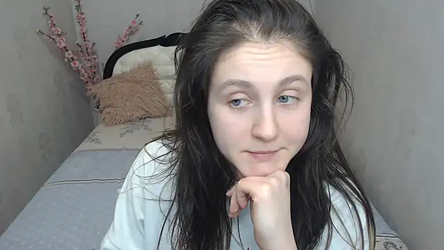 Holliy_Cooper webcam