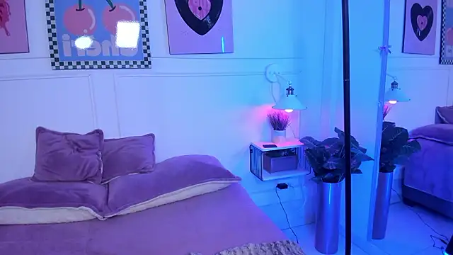 zoe_lynch_ (F teen) - fingering and sucking fingers