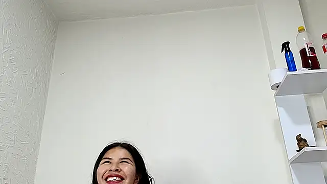 Nahomi_rous777 webcam