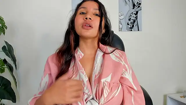 Victoria_Rosee webcam